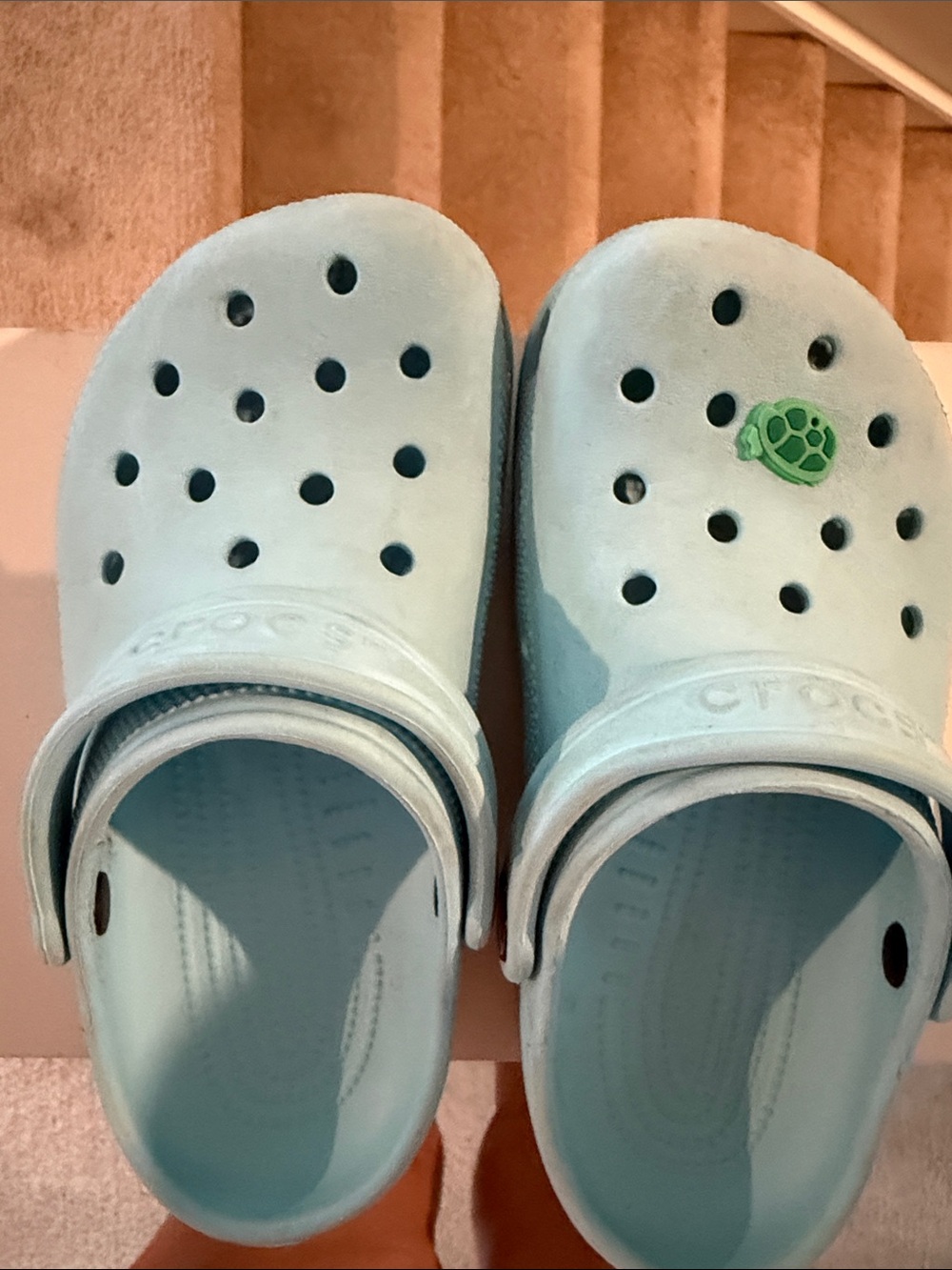 CROCS Kids Light Blue Classic Clog Turtle Charm 2 two slides girls boys